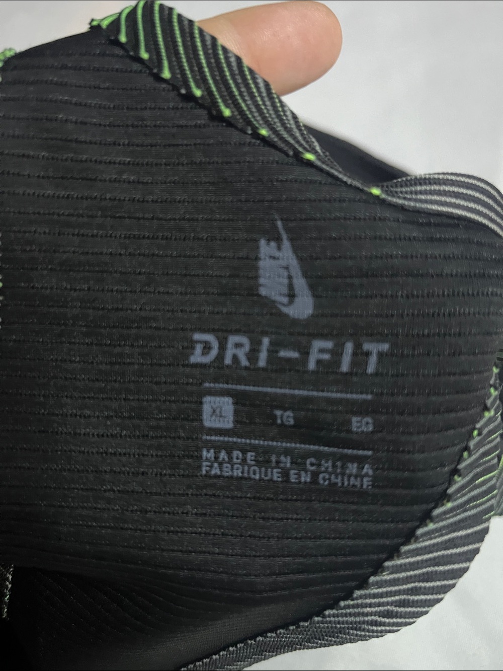 Nike Cropped Performance Top - Picture 8 of 8